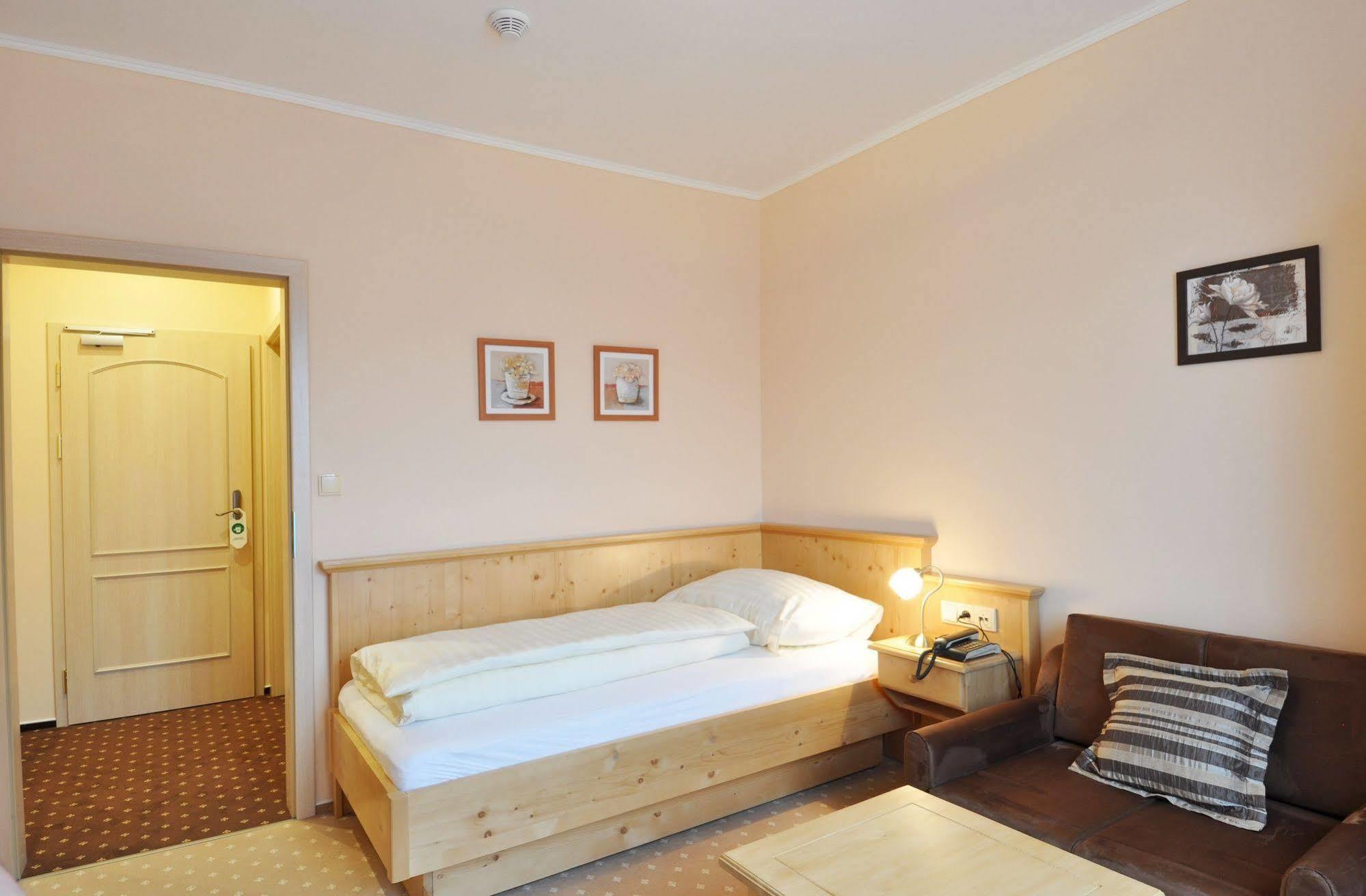 Wellness Hotel Zlata Lipa Ντέτσιν Εξωτερικό φωτογραφία